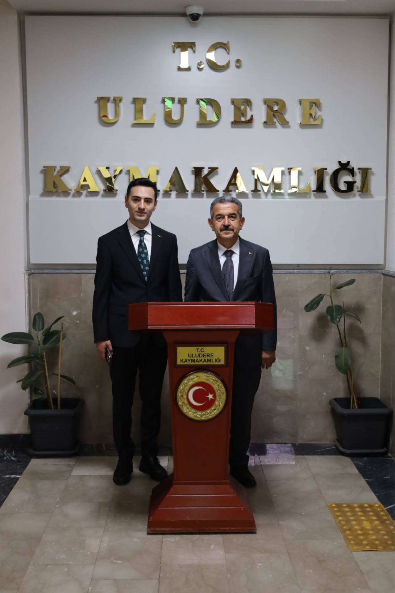 sirnak-valisi-ekiciden-uludere-kaymakamligina-ziyaret.jpeg