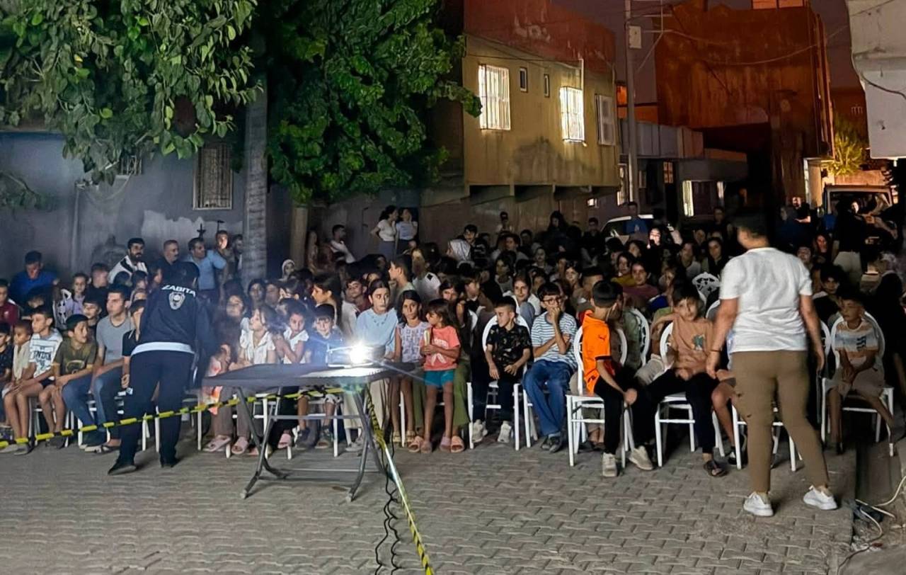 silopide-yaz-aksami-surprizi-cocuklar-acik-havada-sinema-keyfiyle-costu3.jpg