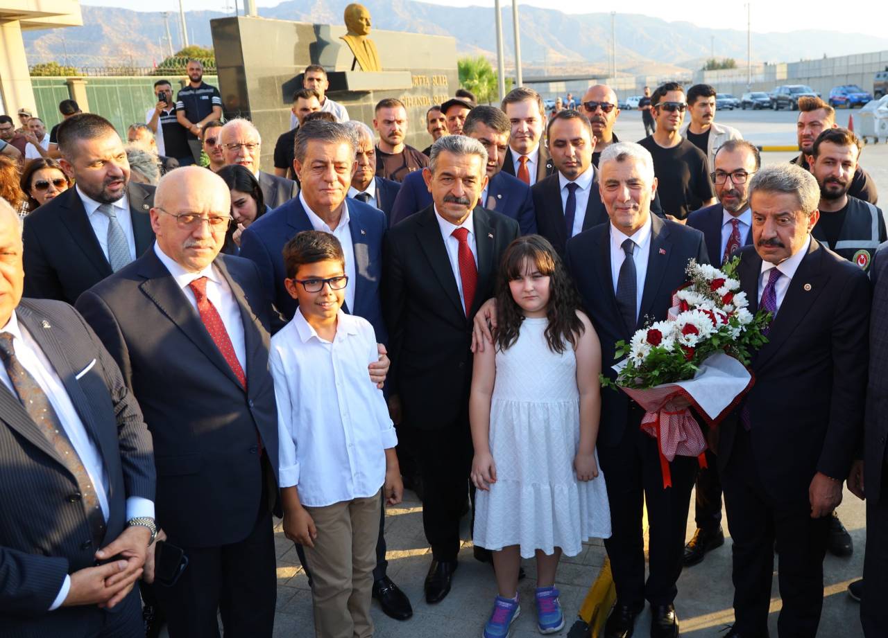ticaret-bakani-omer-bolat-sirnakta-habur-sinir-kapisi-masaya-yatirildi3.jpg