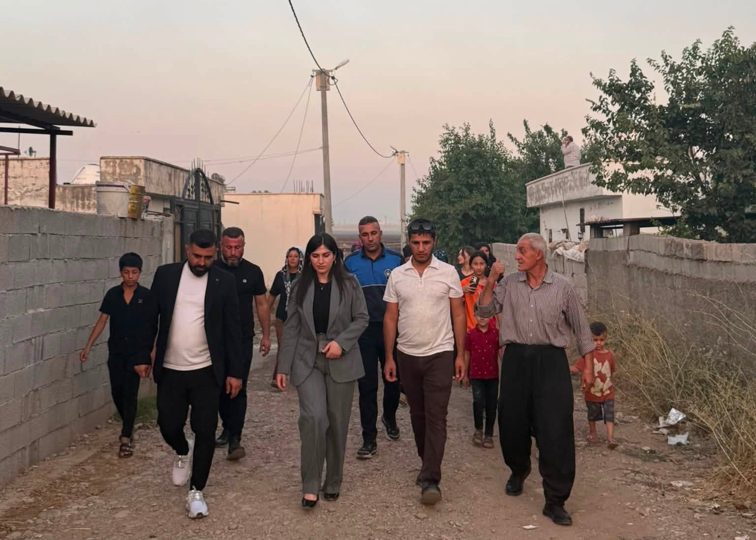 baskan-ormanli-dicle-mahallesinde-vatandaslarla-bulustu-3.jpg