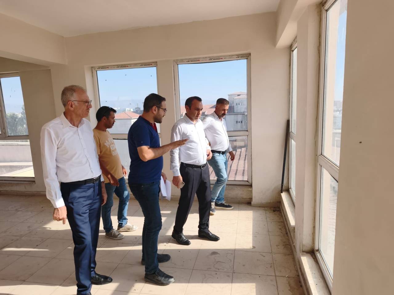 kaymakam-caglar-partal-okul-onarimi-yerinde-inceledi2.jpg