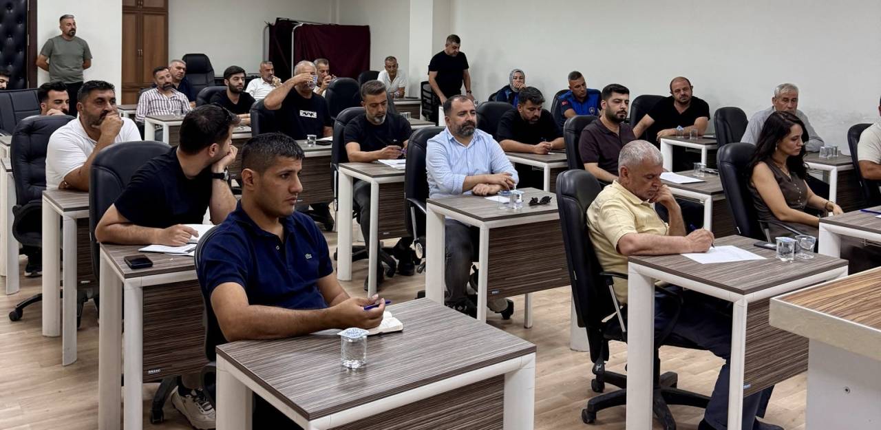 silopi-belediyesinde-hizmetler-masaya-yatirildi-001.jpg