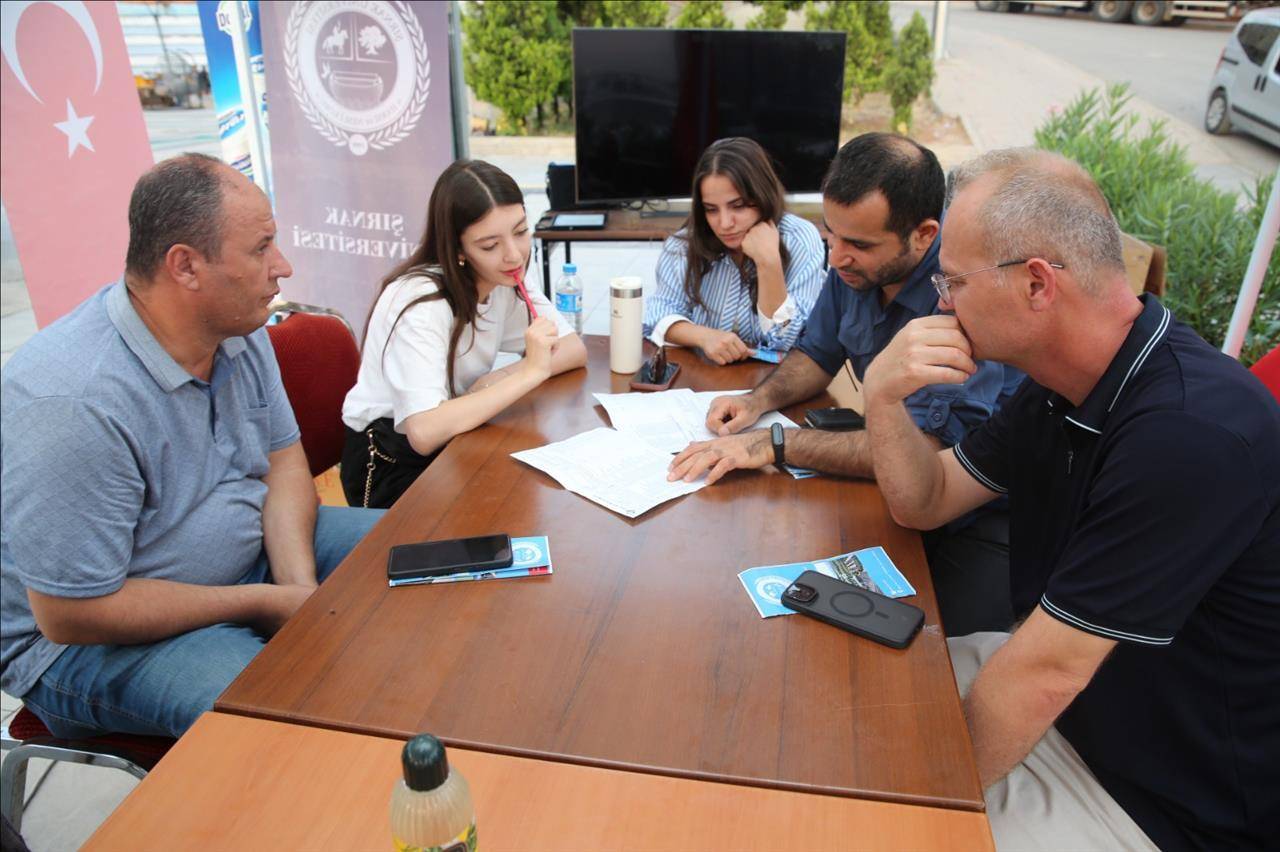 rnak-universitesinden-yks-adaylarina-tercih-destegi2.jpg
