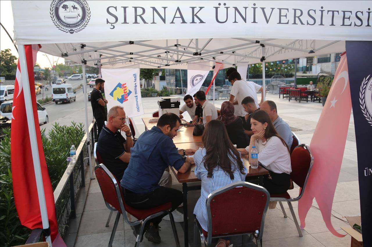 rnak-universitesinden-yks-adaylarina-tercih-destegi4.jpg