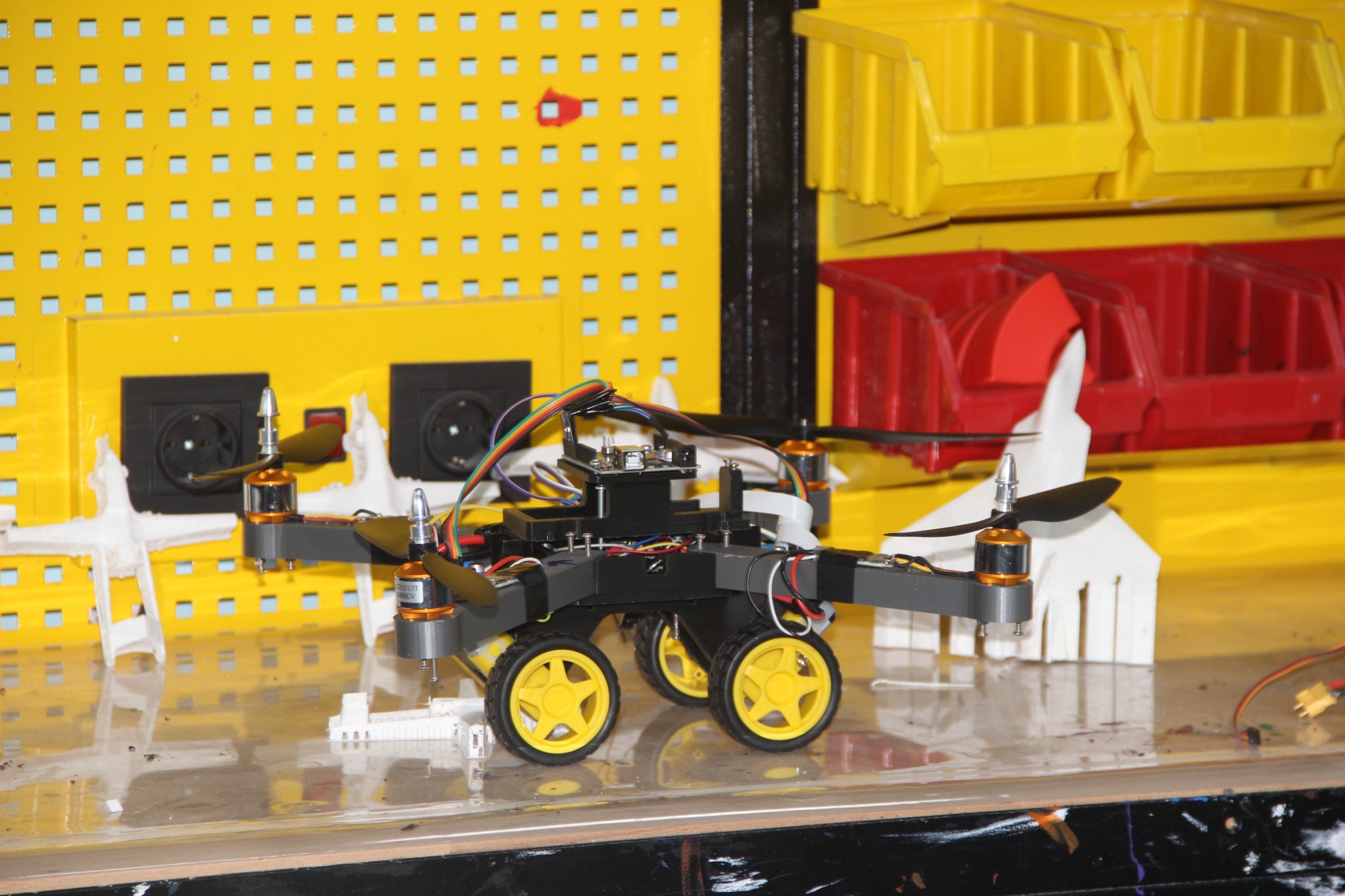 aw758800-05.jpg