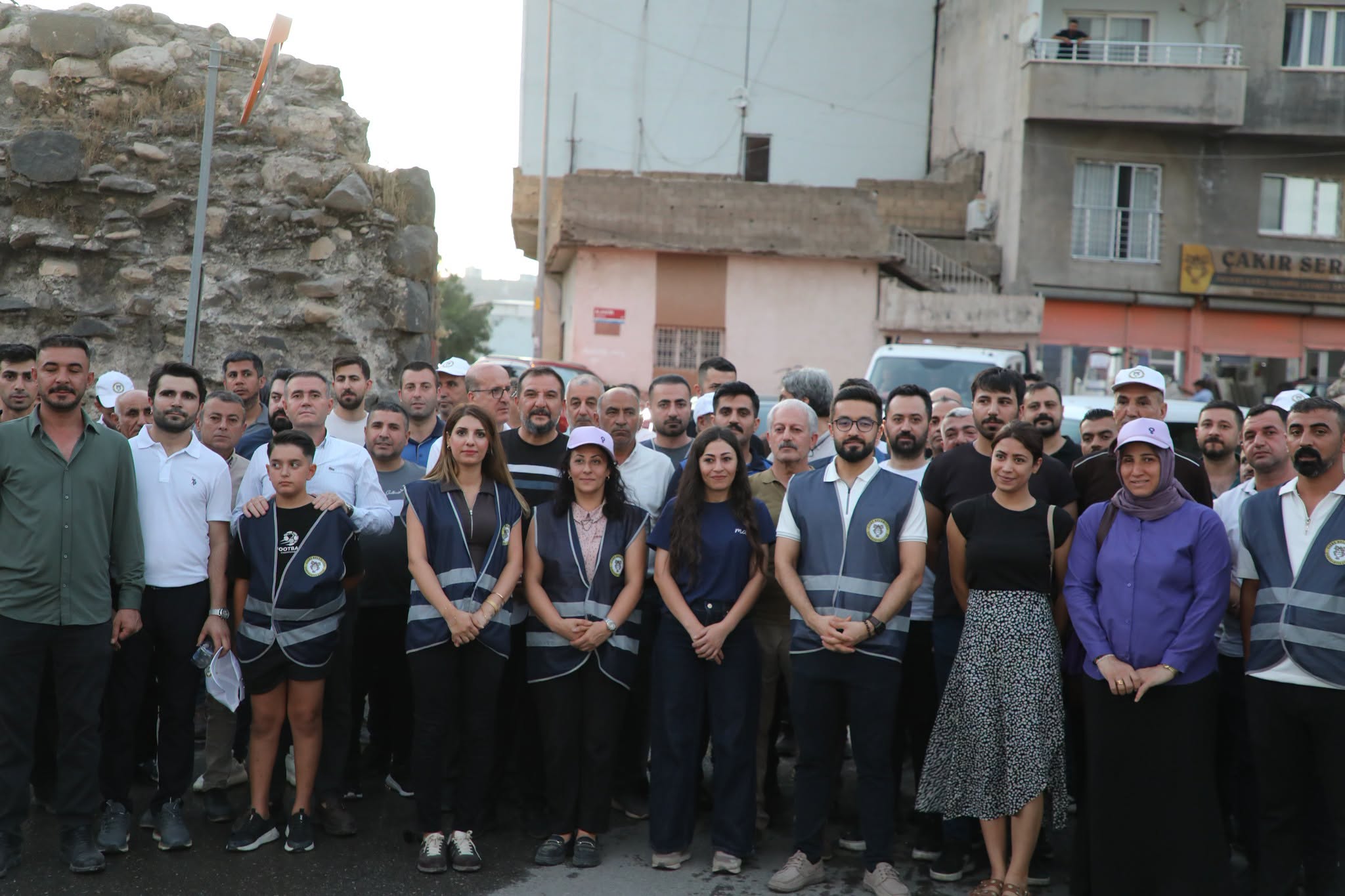 cizre-belediyesinin-kolektif-emekle-temiz-kentler-kampanyasi-devam-ediyor-2.jpeg