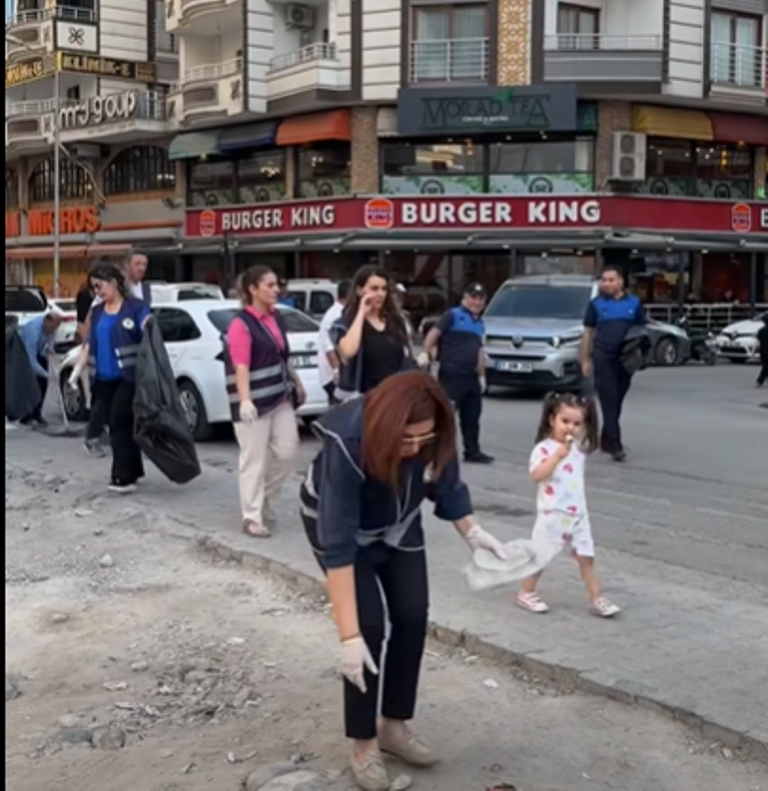 temiz-bir-cizre-icin-el-ele-temizlik-seferberligi-devam-ediyor-1.png