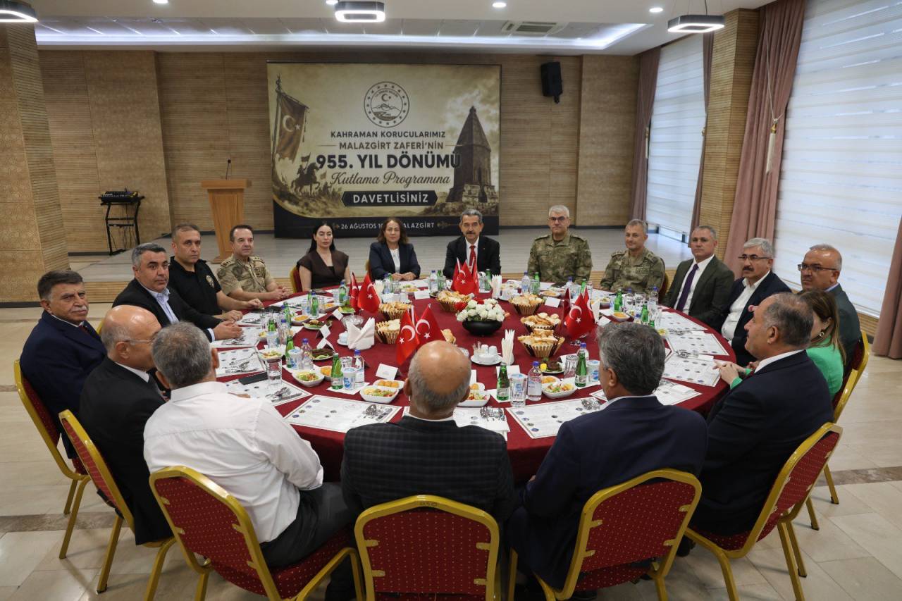 sirnakta-korucu-baslari-malazgirt-zaferi-programina-davet-edildi.jpeg