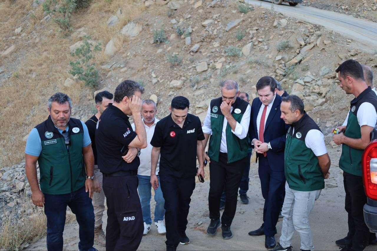 uluderede-heyelan-ve-taskin-riskleri-icin-sahada-inceleme2.jpeg