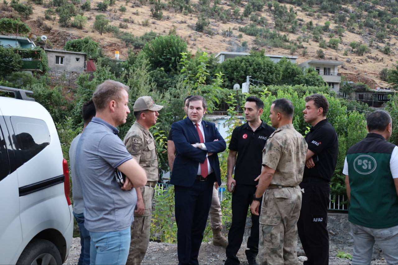 uluderede-heyelan-ve-taskin-riskleri-icin-sahada-inceleme4.jpeg