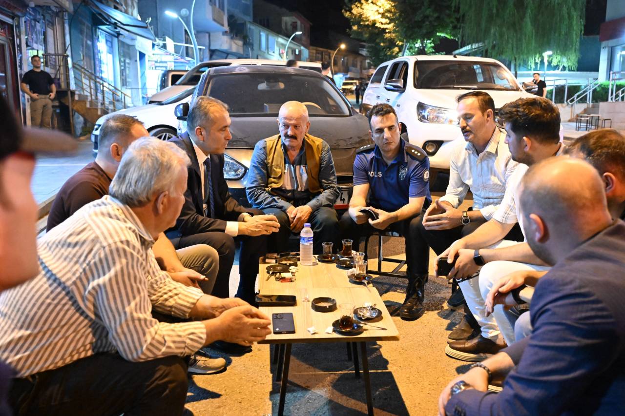 sirnak-emniyet-muduru-sazak-uluderede-polis-ve-vatandaslari-dinledi.jpeg