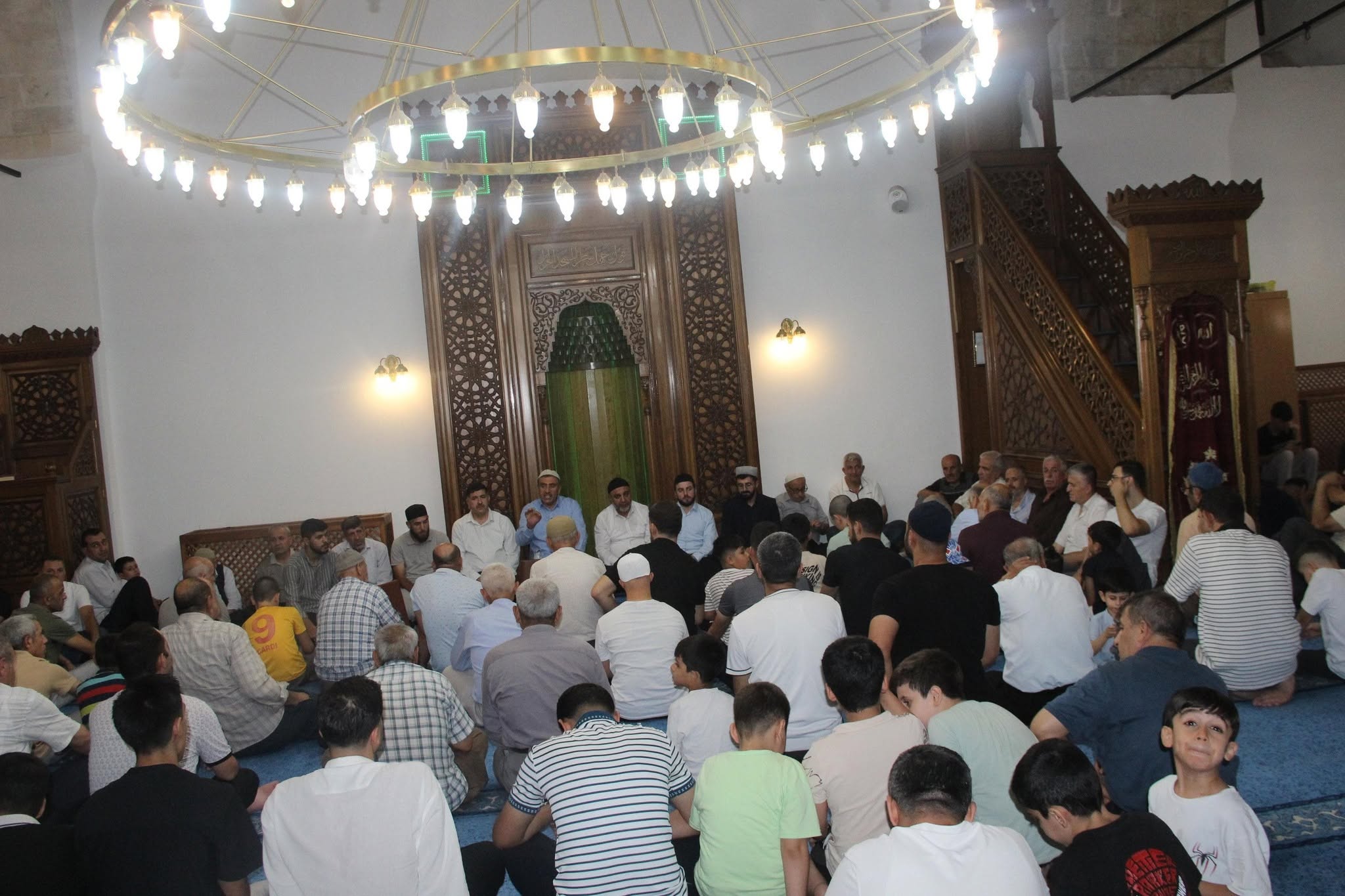 cizrede-tarihi-ulu-camiinde-mevlid-kandili-programi-icra-edildi-2.jpg