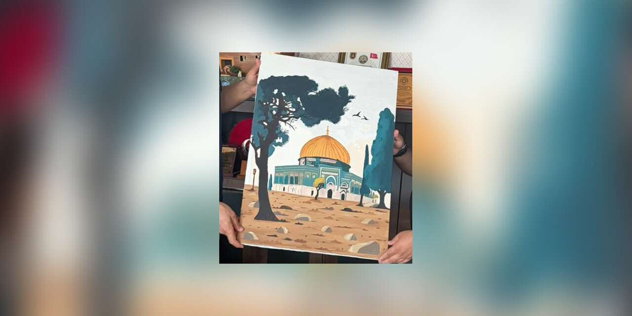 ilim-yayma-cemiyetinden-yusuf-biline-kudus-temali-anlamli-hediye