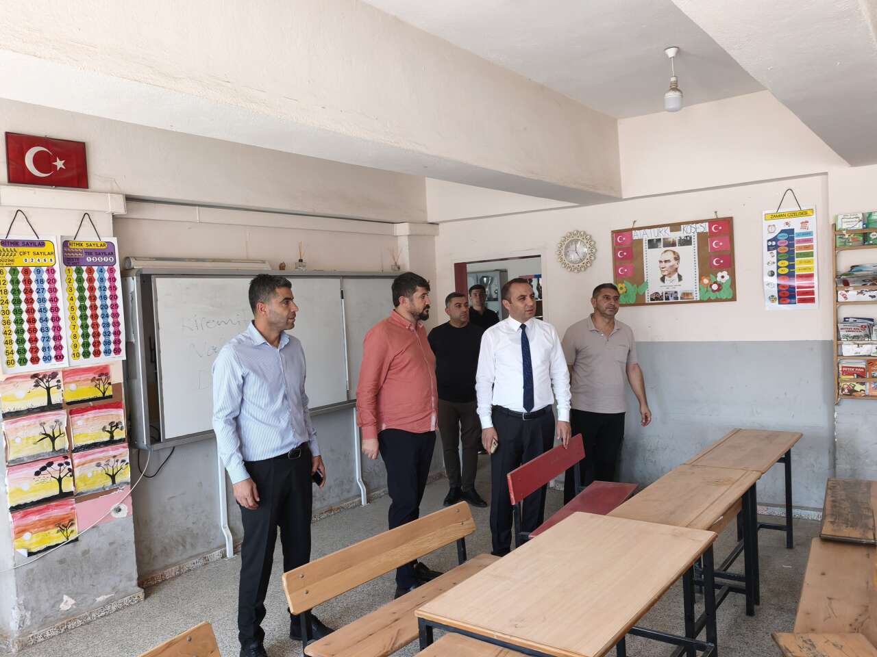 silopide-o-koy-icin-dugmeye-basildi-hem-okul-hem-saglik-alani-yenileniyor
