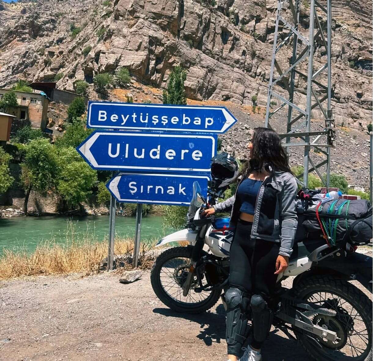 sirnaki-motosikletiyle-gezen-gezgin-idil-ve-uludereye-hayran-kaldi