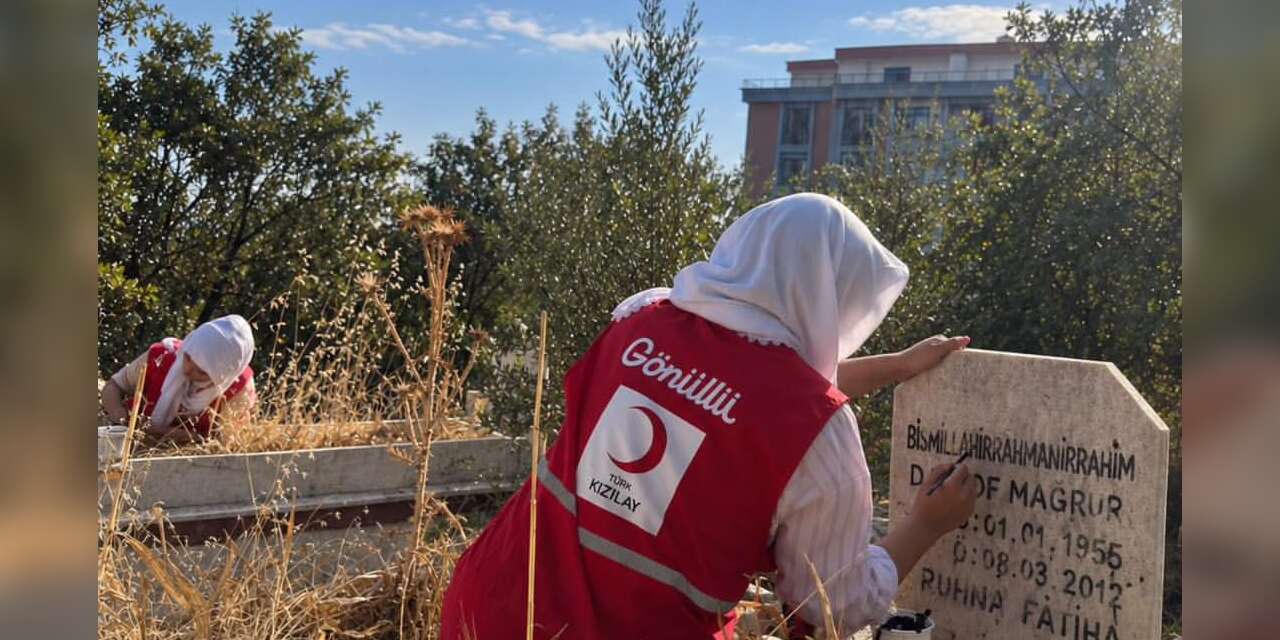 sirnakta-gorenlerin-icini-isitan-calisma-silinen-yazilari-tek-tek-yenilediler