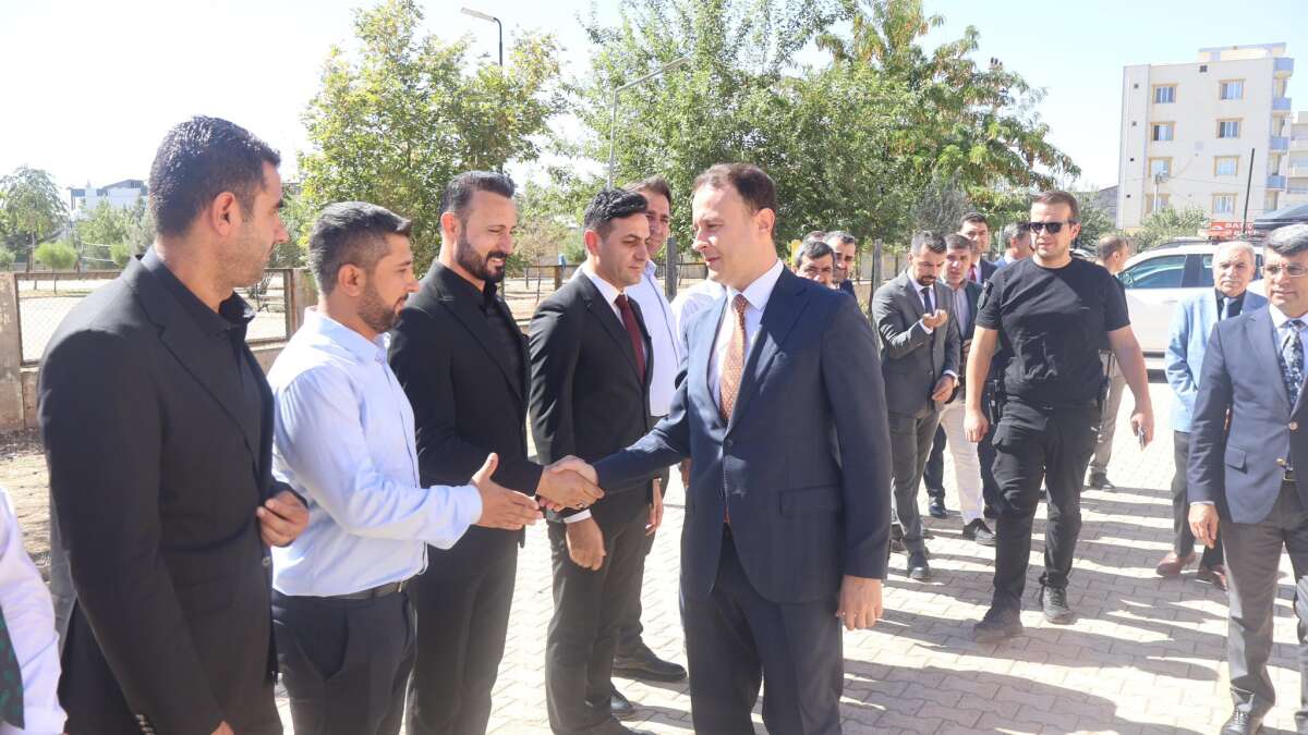 sirnakta-ogrencilerin-ilkogretim-haftasi-heyecani-dikkat-cekti
