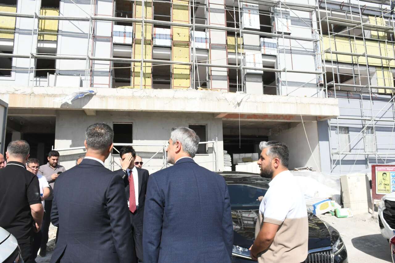 sirnakta-dev-spor-ve-genclik-yatirimlari-yerinde-inceledi-2