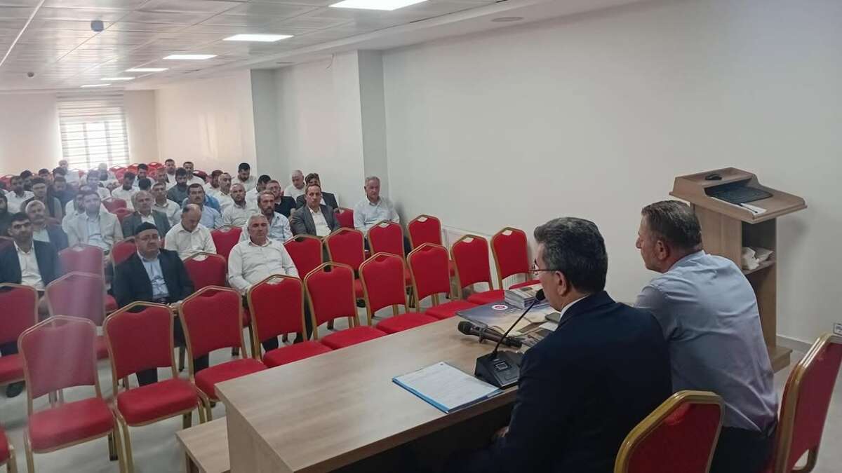 sirnak-il-muftulugu-eylul-ayi-mutad-toplantisini-gerceklestirdi-il-muftu-yardimcisi-abdullah-sanli-baskanliginda-yapilan-toplantida-din-hizmetleri-ele-alindi