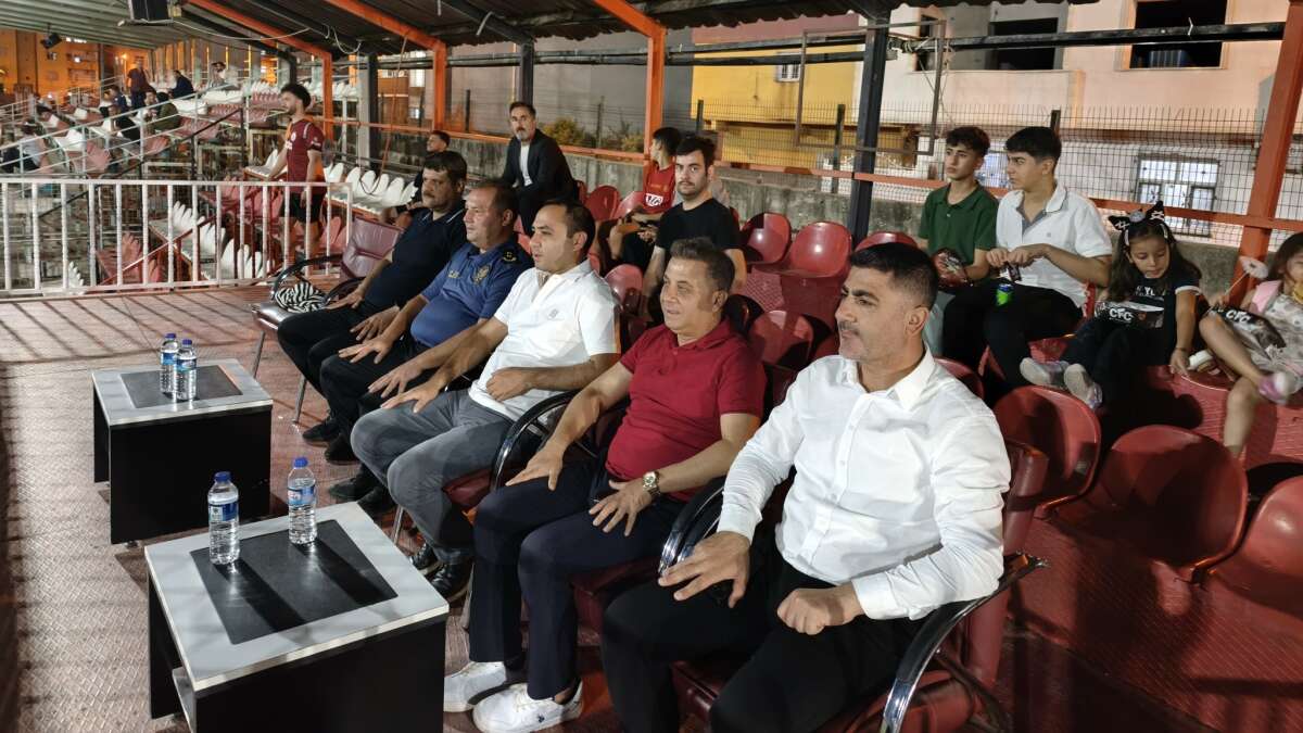 silopide-cumhuriyetin-103-yili-etkinlikleri-kapsaminda-duzenlenen-29-ekim-cumhuriyet-kupasi-futbol-turnuvasi-basladi