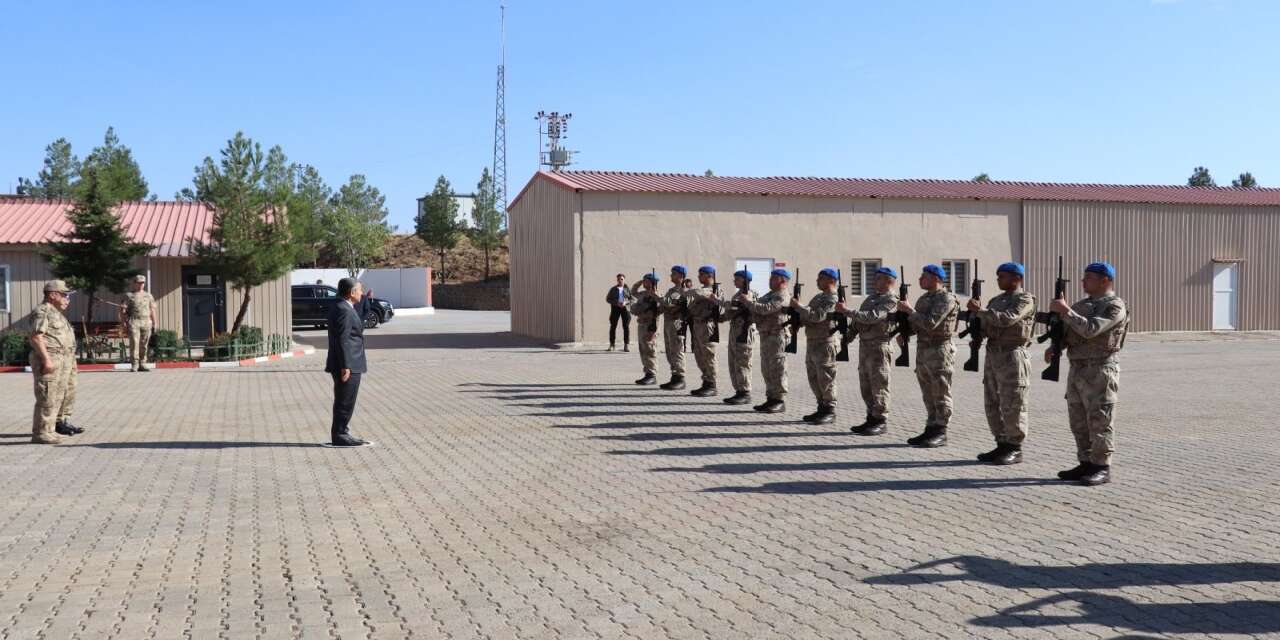 sirnak-valisi-ekici-guclukonakta-mehmetciklerle-bir-araya-geldi