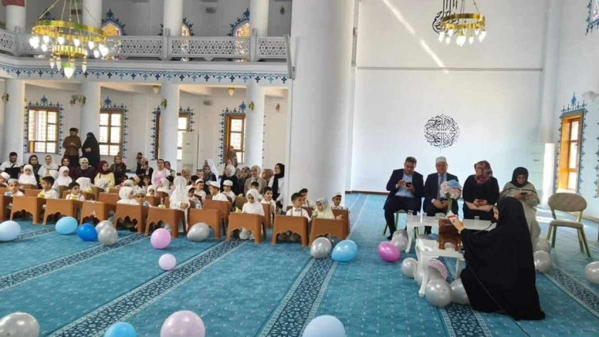 sirnakta-duzenlenen-bed-i-besmele-toreninde-minik-ogrenciler-kuran-i-kerim-ve-din-derslerine-baslamanin-heyecanini-yasadi-programa-il-muftusu-arif-yesiloglu-da-katildi