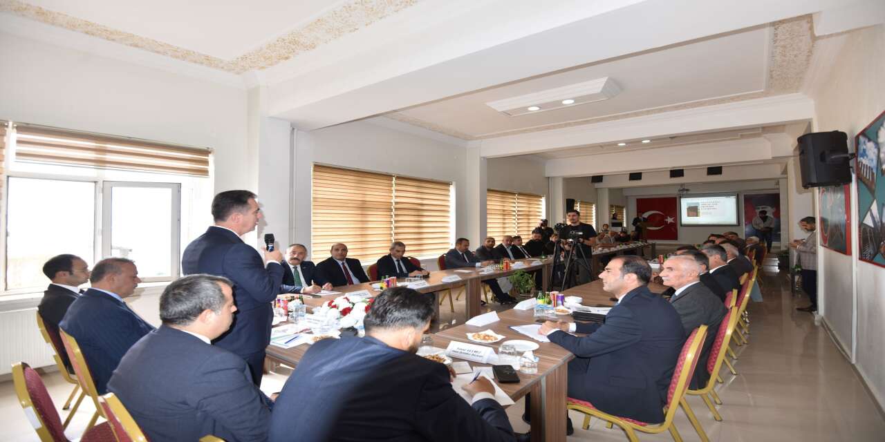 unesco-mirasi-ahlat-tas-isciligi-icin-dev-adim-kadim-sanat-gelecek-kusaklara-aktariliyor
