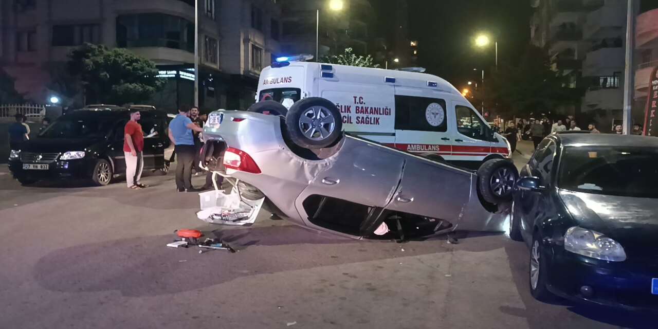mesai-donusu-aci-kaza-sanliurfada-iki-otomobil-carpisti-ekipler-alarm-gecti