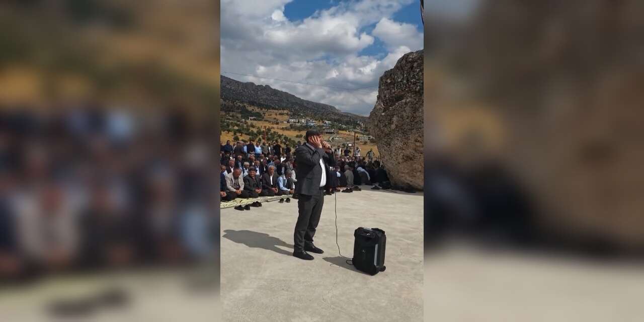 sirnak-balverende-asirlik-gelenek-yasatildi-mezarlik-ziyaretinde-dualar-edilip-y