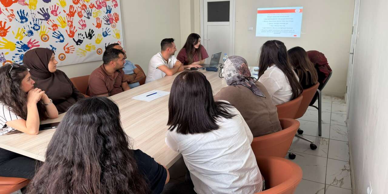sirnakta-sonim-personeline-alzheimer-ve-demans-egitimi