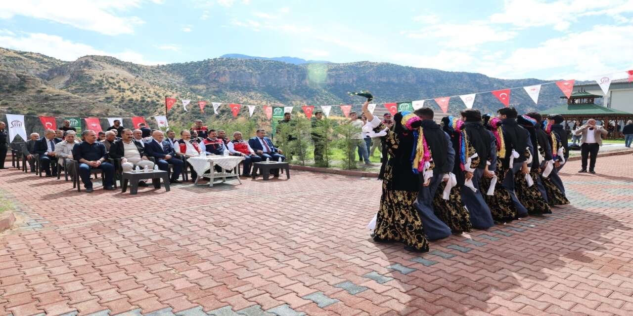 siirt-fistigi-doga-ve-kultur-festivali-basladi-50-milyar-liralik-dev-ekonomik-katki