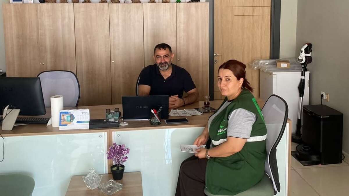 yesilay-sirnak-subesi-kadin-komisyonu-ve-yedam-uzman-klinik-psikologu-esnafi-ziyaret-etti-ucretsiz-ve-gizlilik-esasiyla-sunulan-psikososyal-destek-hizmetleri-anlatildi