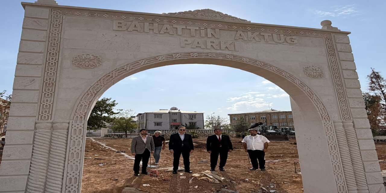 sirnakin-guclukonak-kaymakami-semih-memis-ve-belediye-baskani-selahattin-aktug-ilce-merkezinde-yapimi-suren-park-ve-cocuk-oyun-alani-projesini-yerinde-inceledi