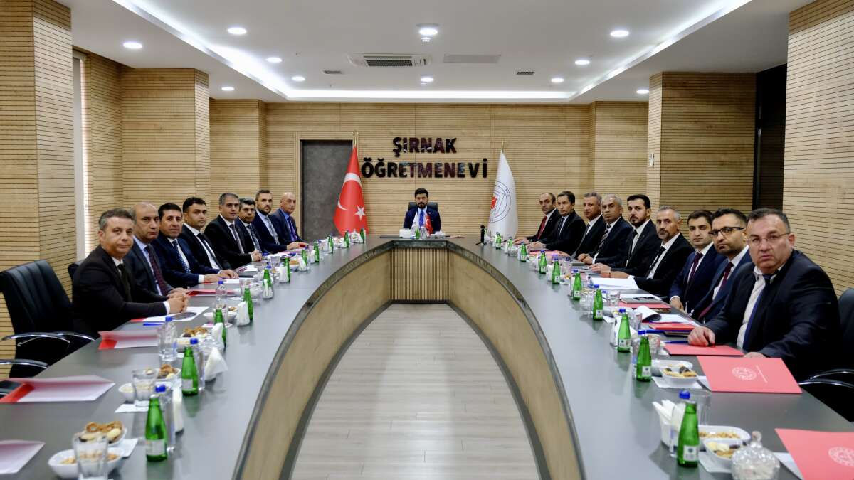 milli-egitim-bakanligi-hayat-boyu-ogrenme-genel-muduru-dr-emre-topoglu-sirnakta-bir-dizi-temas-ve-inceleme-programi-gerceklestirdi