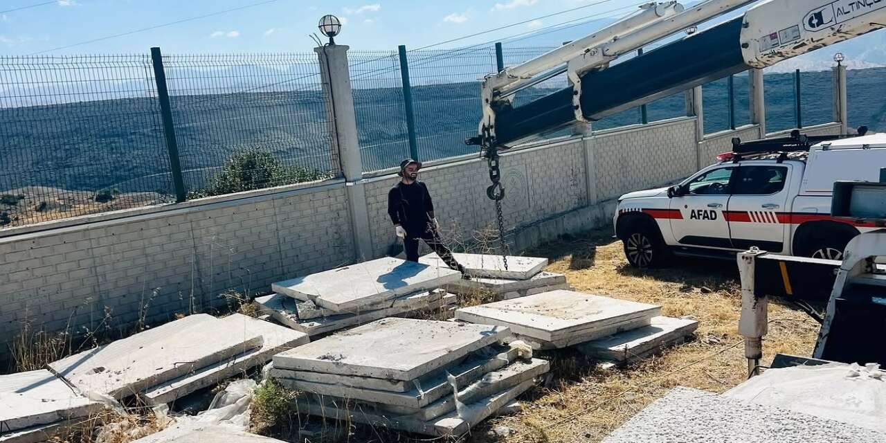 sirnak-afad-cakirsogut-komando-tugay-komutanligi-yerleskesindeki-arama-ve-kurtarma-parkurunda-bugune-kadar-1630-asker-ve-guvenlik-personeline-egitim-verdi