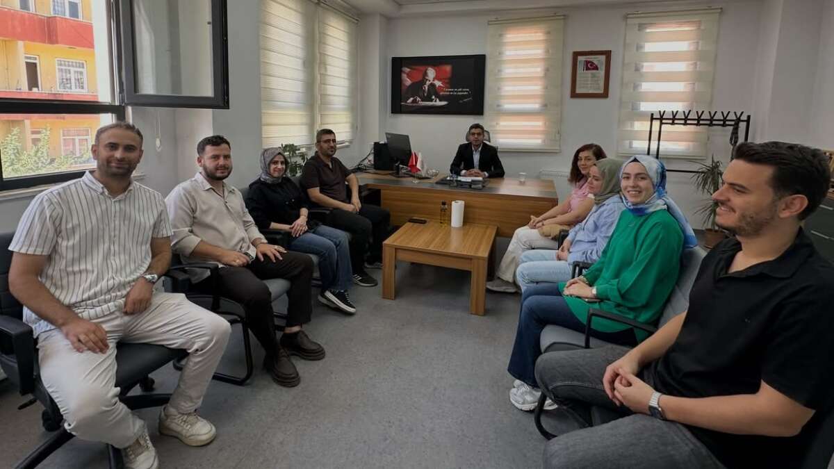 sirnakin-silopi-ilce-saglik-muduru-dr-cihan-salihoglu-saglik-personeliyle-kritik-bir-toplanti-gerceklestirdi-sahadaki-talepler-dinlendi-yeni-yol-haritasi-belirlendi