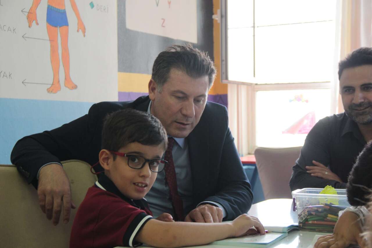cizre-milli-egitim-muduru-ikeegitim-cocuklarin-kalbine-dokunan-bir-gonul-seferberligidir-6
