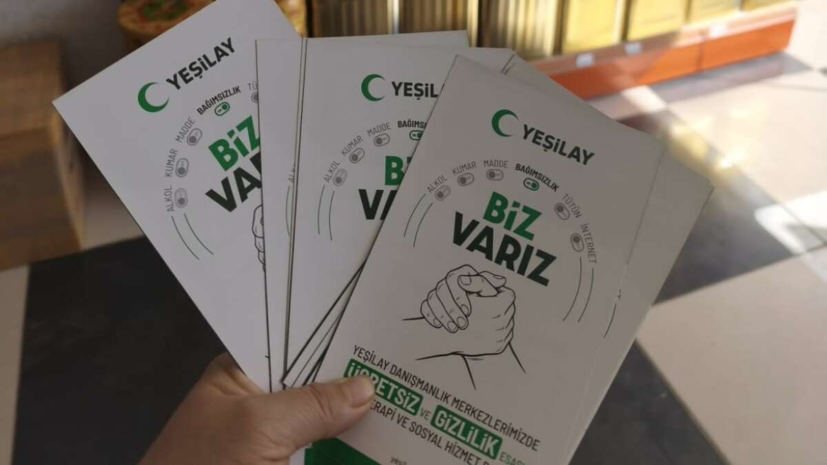 yesilay-sirnak-subesi-kadin-komisyonu-uyeleri-yesilay-elcileri-esnaf-projesi-kapsaminda-esnaflari-ziyaret-etti