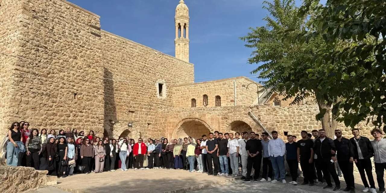 sirnakta-gelin-tanis-olalim-programi-devam-ediyor