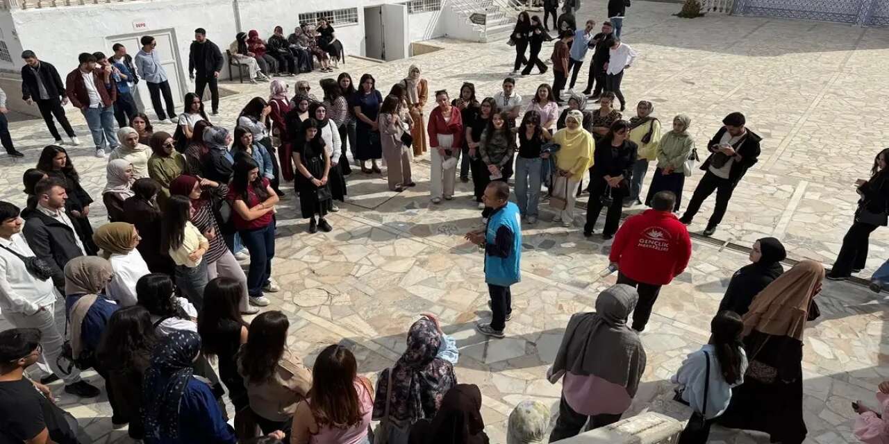 sirnakta-gelin-tanis-olalim-programi-devam-ediyor