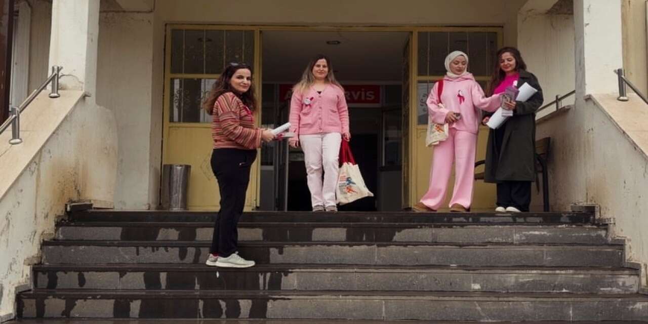 sirnakin-beytussebap-ilcesinde-duzenlenen-meme-kanseri-farkindalik-egitiminde-erken-teshisin-onemi-ve-duzenli-saglik-kontrollerinin-gerekliligi-anlatildi