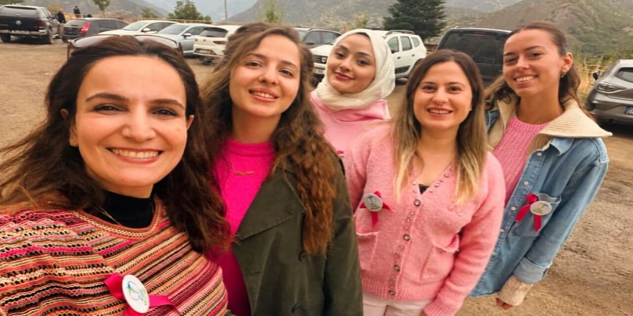 sirnakin-beytussebap-ilcesinde-duzenlenen-meme-kanseri-farkindalik-egitiminde-erken-teshisin-onemi-ve-duzenli-saglik-kontrollerinin-gerekliligi-anlatildi