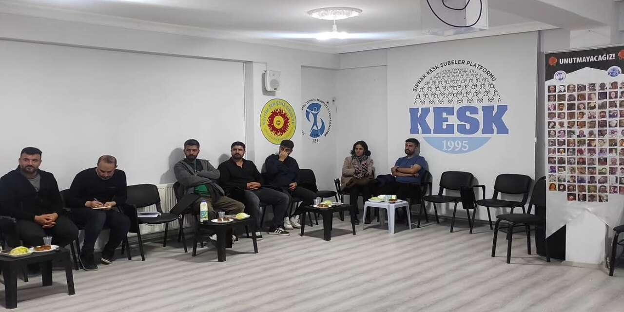 egitim-sen-sirnak-cizrede-uyeleriyle-bir-araya-geldi