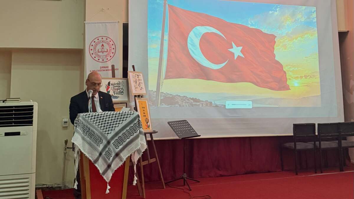 sirnakta-imam-hatiplerin-kurulus-yil-donumu-okulun-konferans-salonunda-ogrenci-ogretmen-ve-davetlilerin-katilimiyla-coskuyla-kutlandi