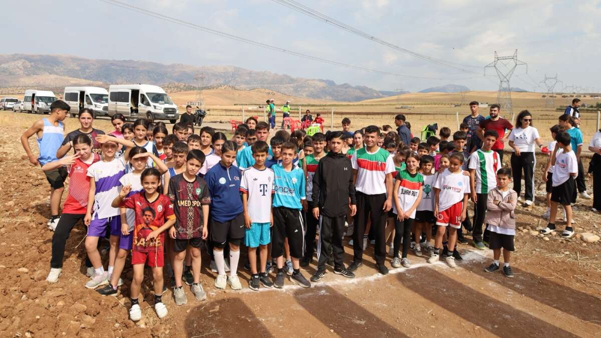 silopi-ilcesinde-duzenlenen-yukselen-yildizlar-kros-ligi-il-secmesine-farkli-yas-kategorilerinden-sporcular-katildi
