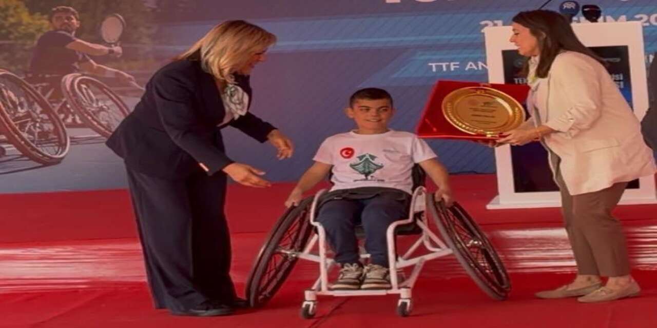 sirnakli-sporculardan-tekerlekli-sandalye-tenisinde-cifte-sampiyonluk