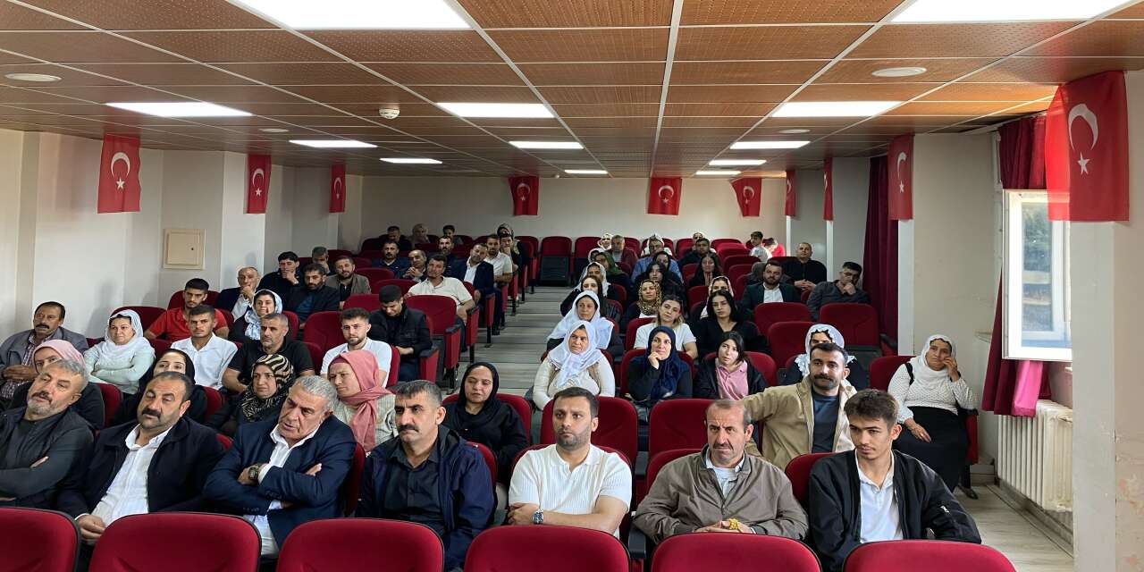 sirnakta-okul-aile-is-birligi-icin-bir-araya-geldiler