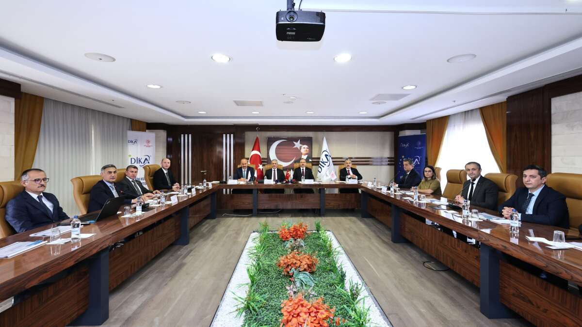 sirnak-valisi-birol-ekici-dika-yonetim-kurulu-toplantisina-katildi