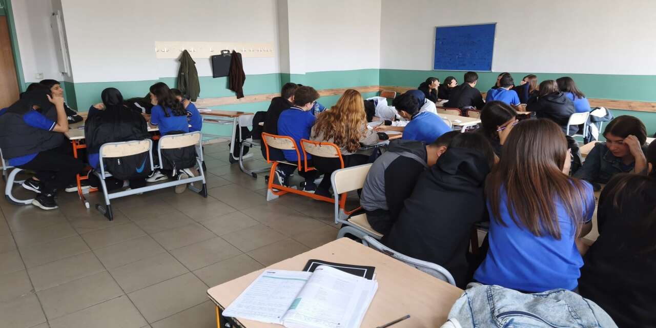 cizrede-ogrenciler-edebiyat-dersinde-birlikte-uretti