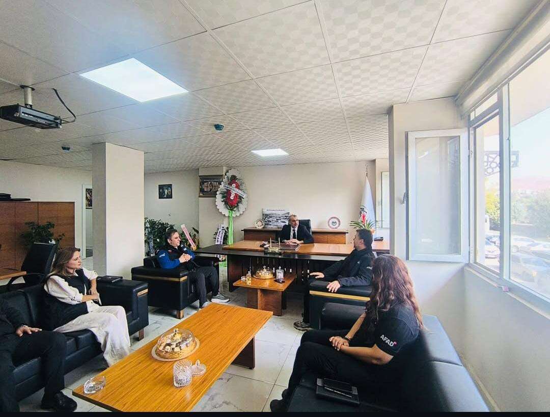sirnak-afad-muduru-muzaffer-islekten-baro-baskani-metin-tatara-hayirli-olsun-ziyareti2